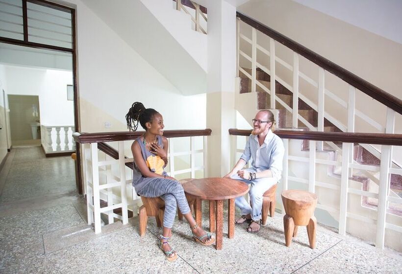 Ten To Ten Stone Town   Hostel