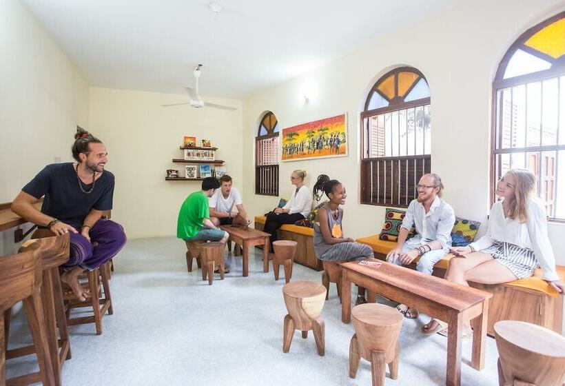 Ten To Ten Stone Town   Hostel