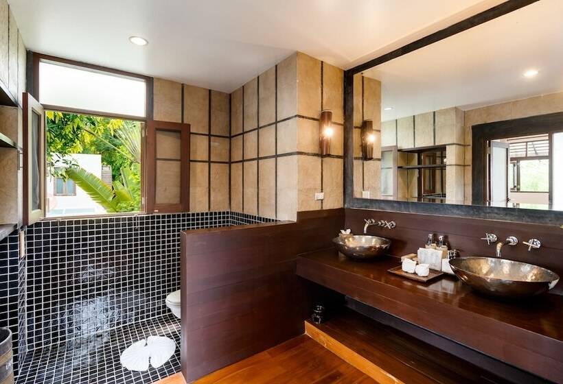 The Emerald Beach Villa 4