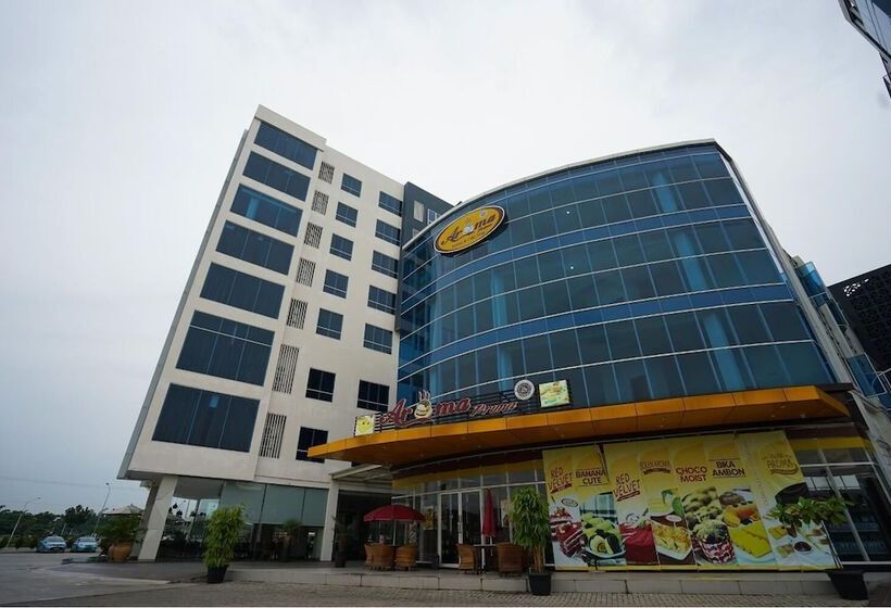 The Lively Hotel Kualanamu Airport Medan