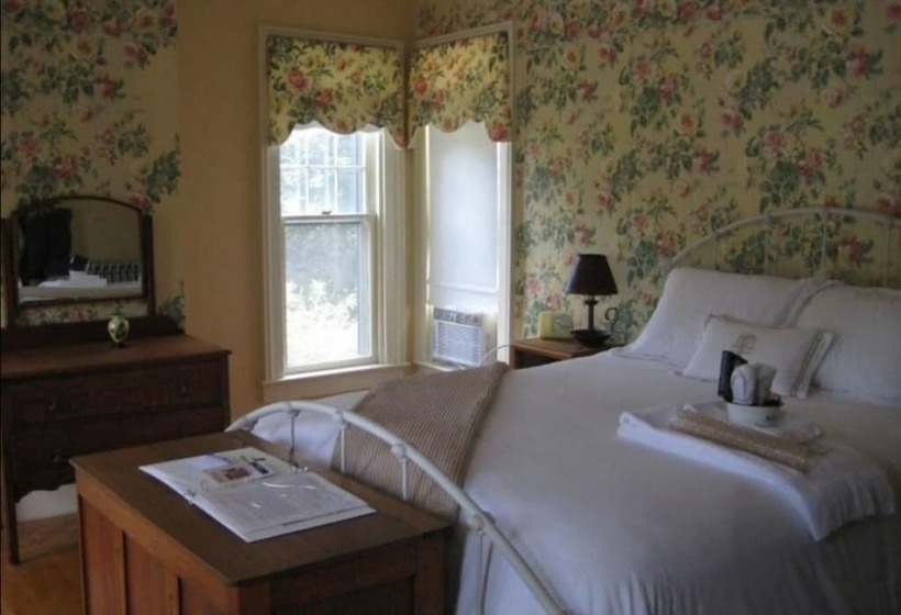 Vintage Gardens Bed & Breakfast