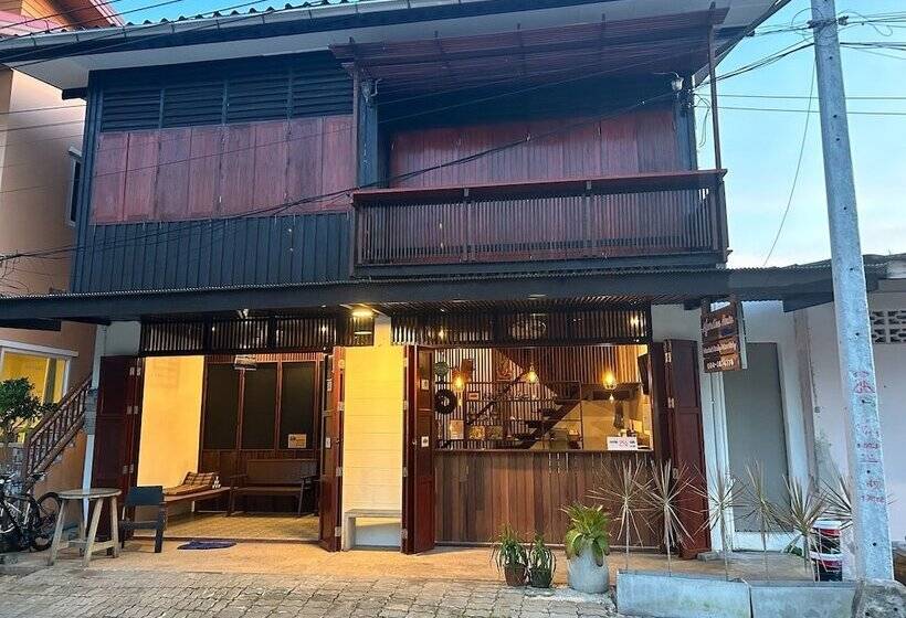הוסטל Aforetime House @ Samui