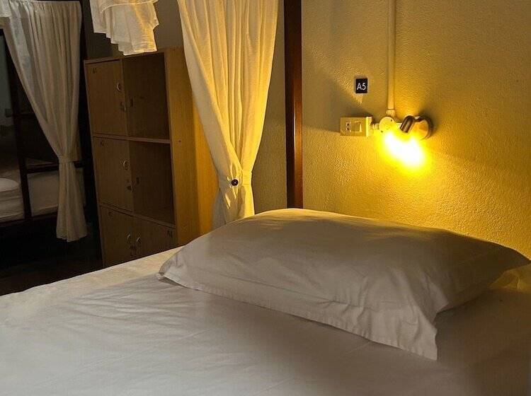 הוסטל Aforetime House @ Samui