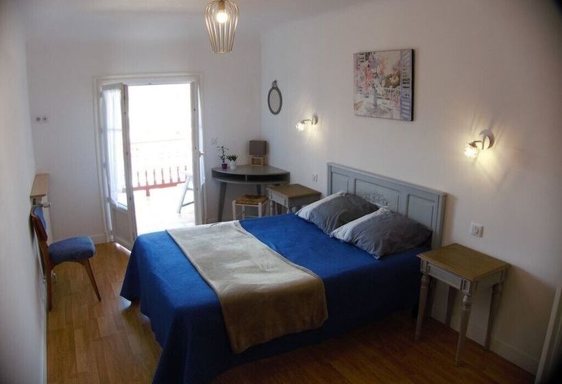 הוסטל Gite Makila