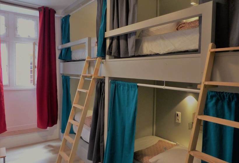 הוסטל Gite Makila