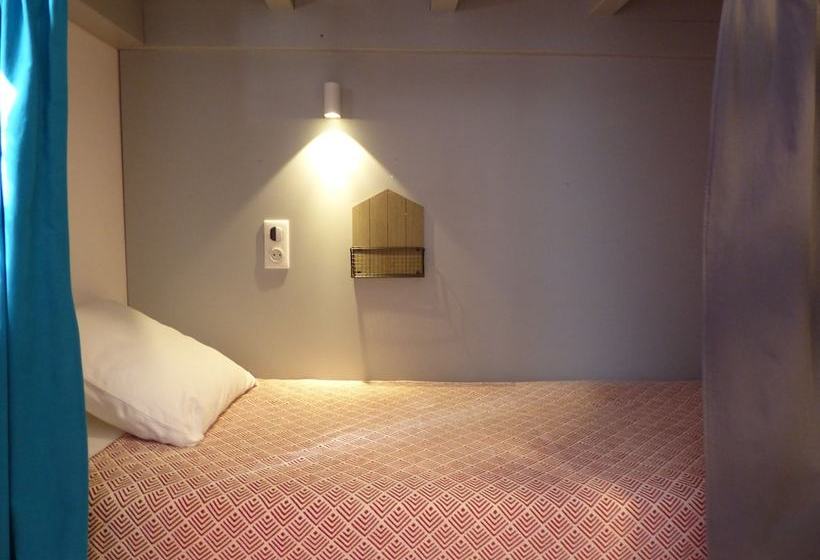 הוסטל Gite Makila