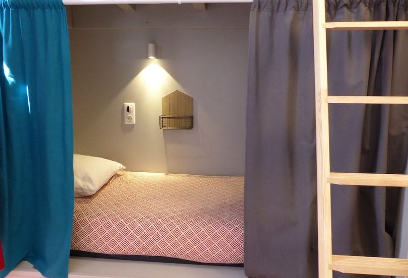הוסטל Gite Makila