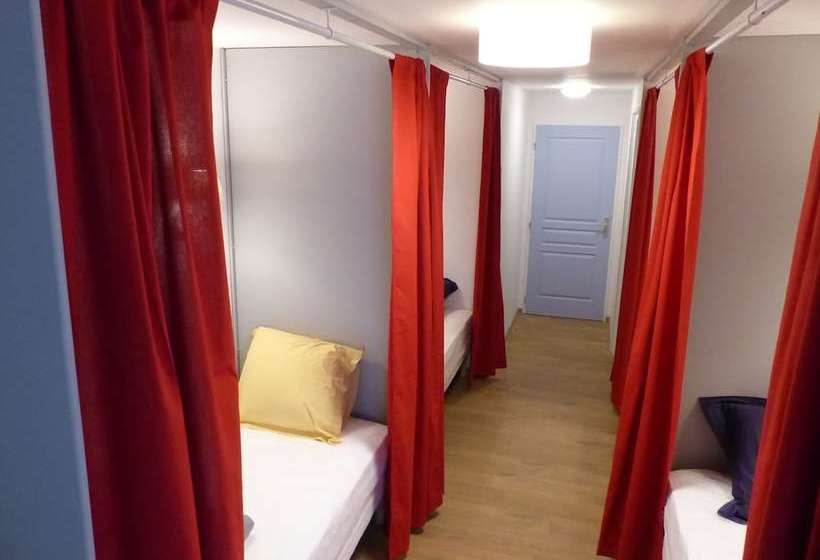 הוסטל Gite Makila