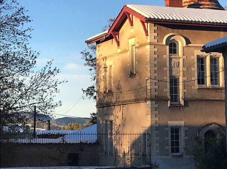 ベッドアンドブレックファースト Château De La Bourdelière