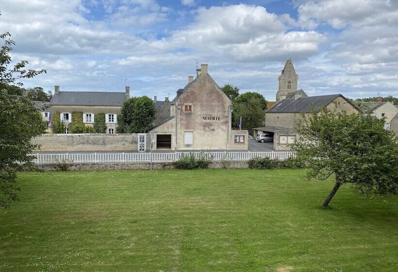 مبيت وإفطار Le Manoir De Crépon