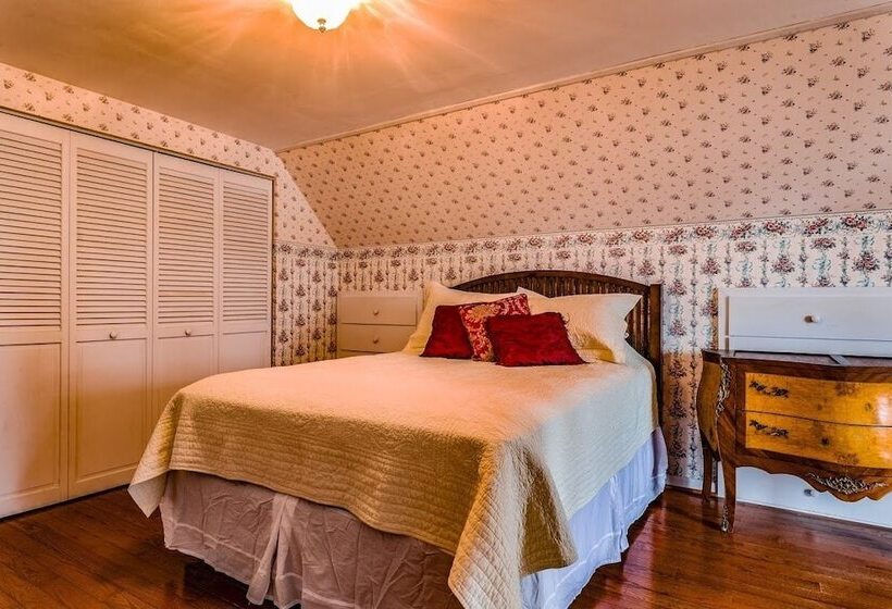 مبيت وإفطار The Swan House