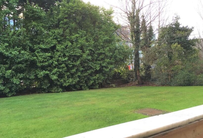 Cozy Ballsbridge Apartment