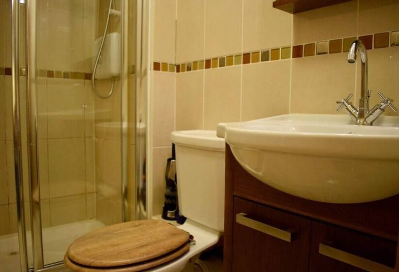 Cozy Ballsbridge Apartment