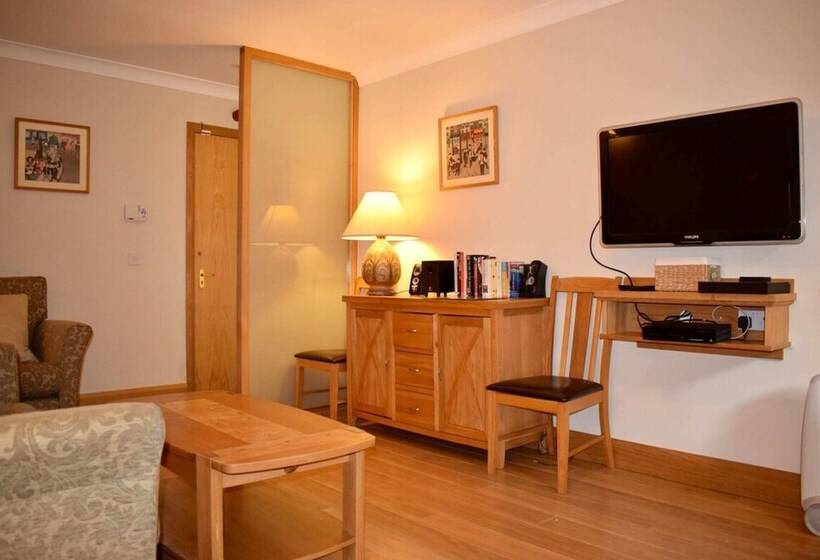 Cozy Ballsbridge Apartment