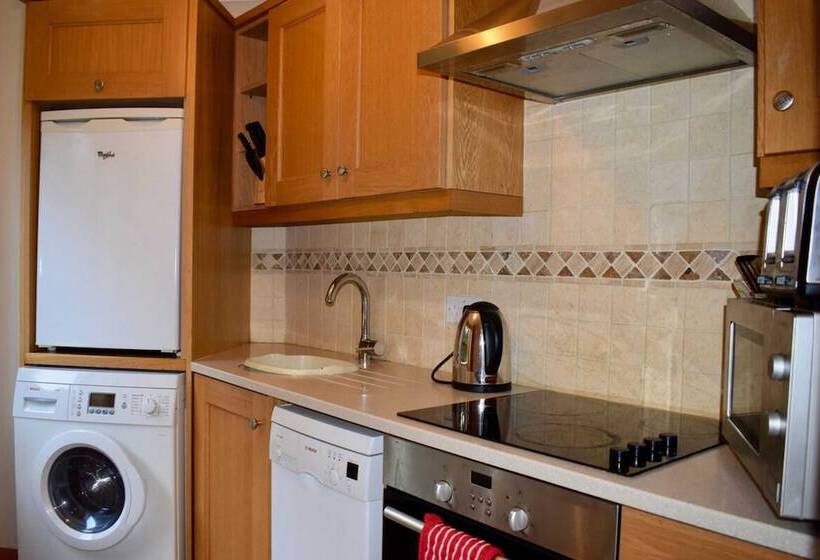 Cozy Ballsbridge Apartment