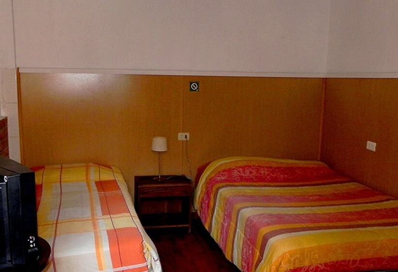 客栈  Arica Surf House