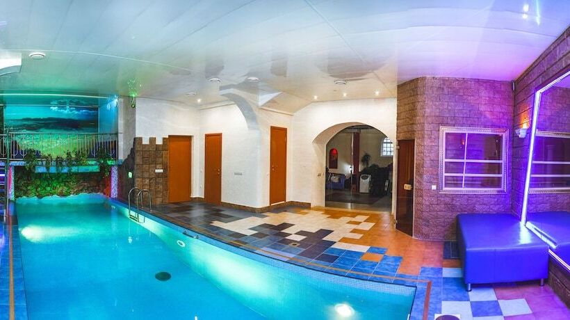 مسافرخانه Spa Hotel Laguna Tyumen