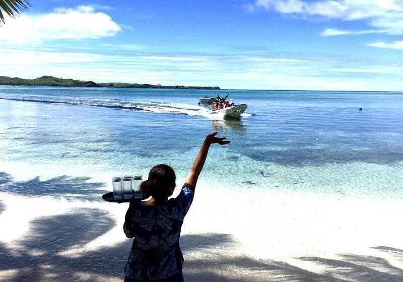 هتل Coconut Beach Resort