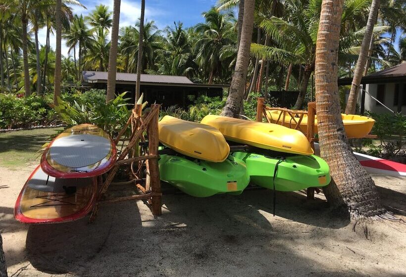 هتل Coconut Beach Resort