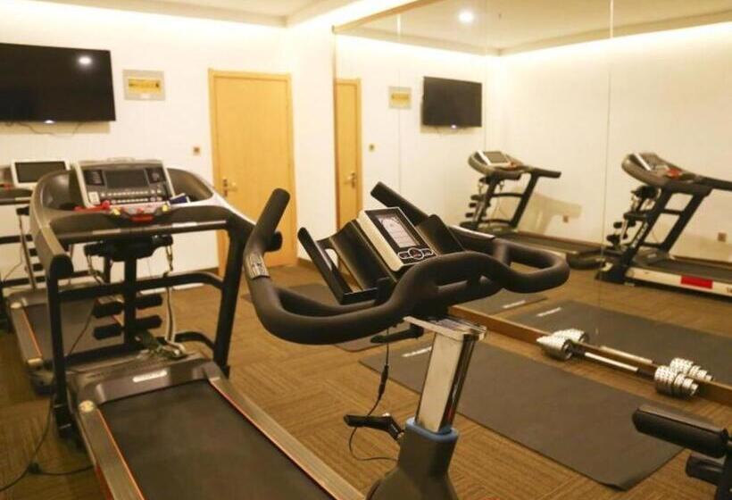 호텔 Greentree Inn Hightech Zone Shandong University Bathing Beach