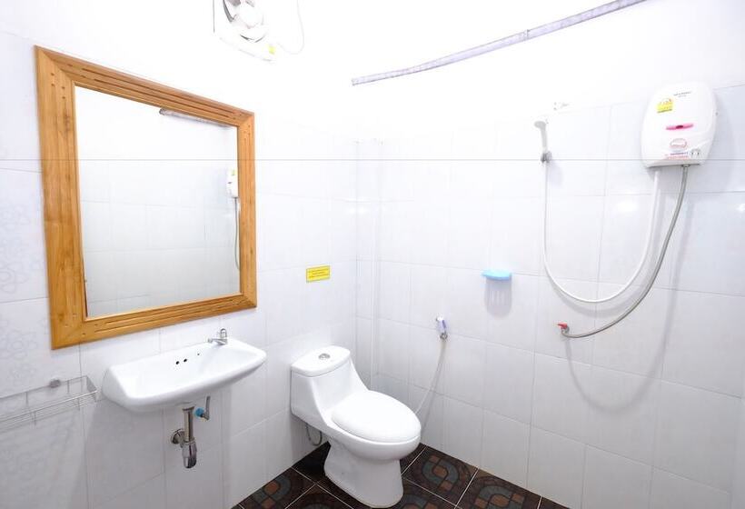 בית מלון כפרי Happy Resort