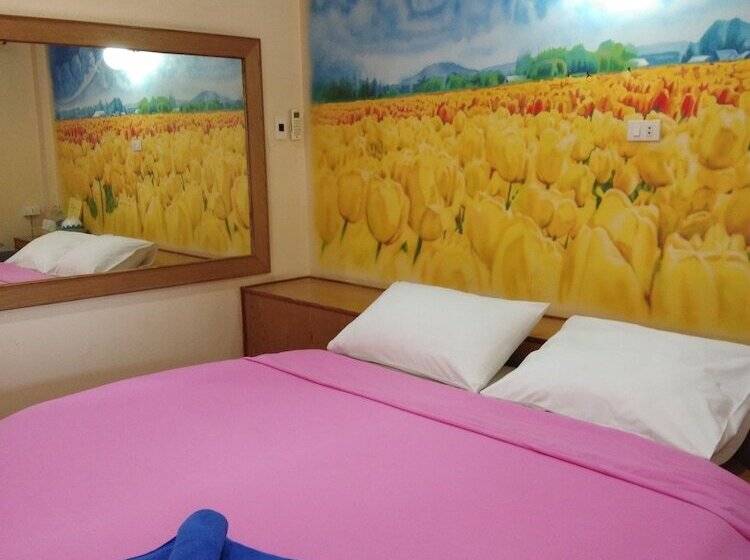 בית מלון כפרי Happy Resort