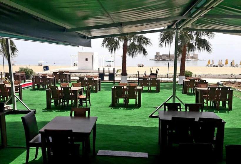 בית מלון כפרי Has