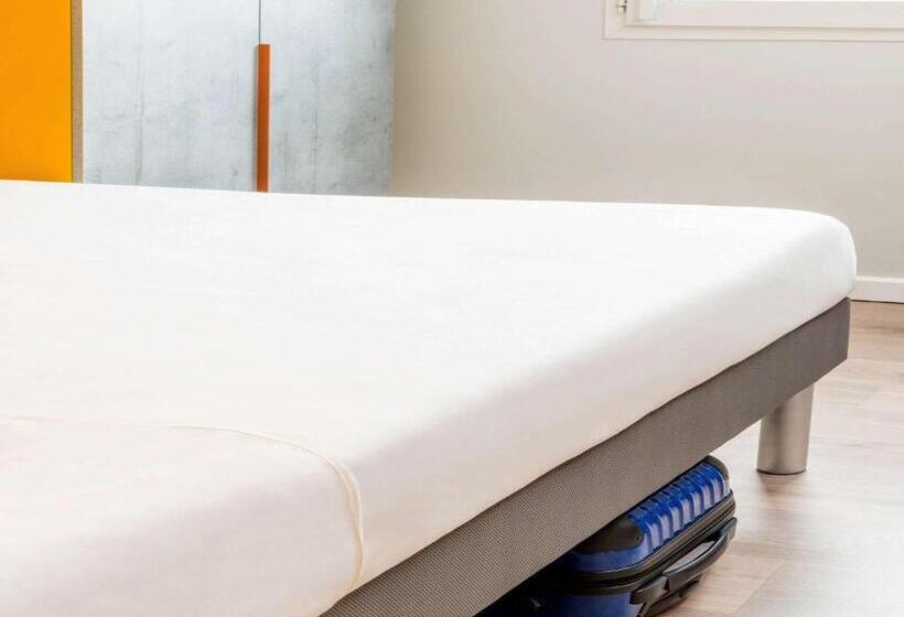 בית מלון כפרי Ibis Budget Châteauthierry