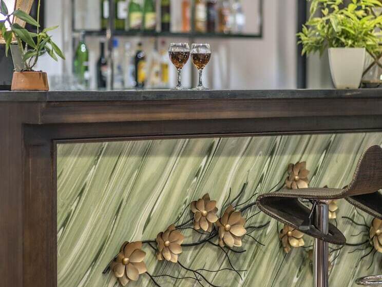 هتل Marcian Garden