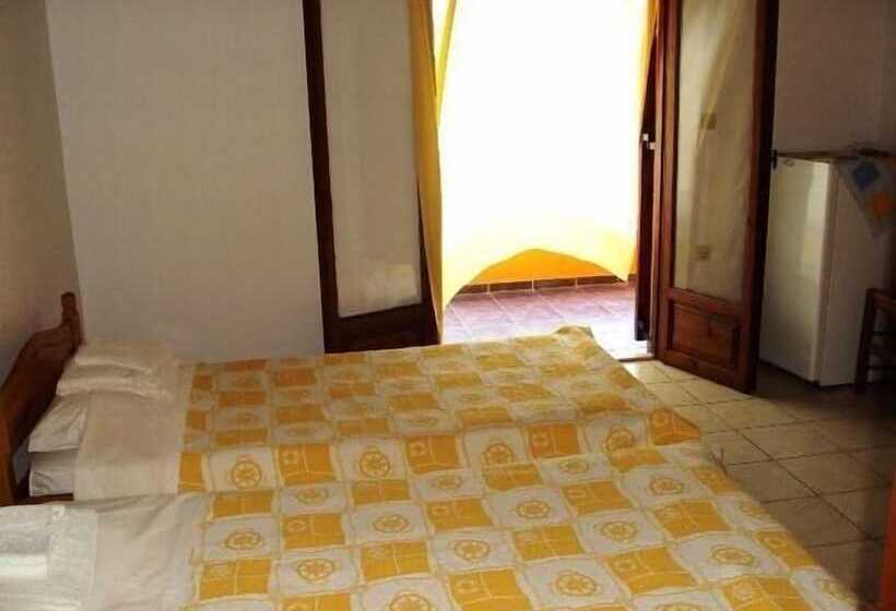 ホテル Porto Sabatiki