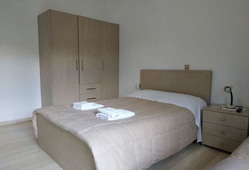 ホテル Porto Sabatiki