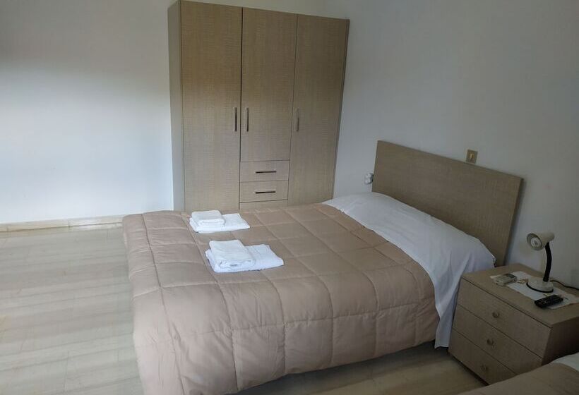 ホテル Porto Sabatiki