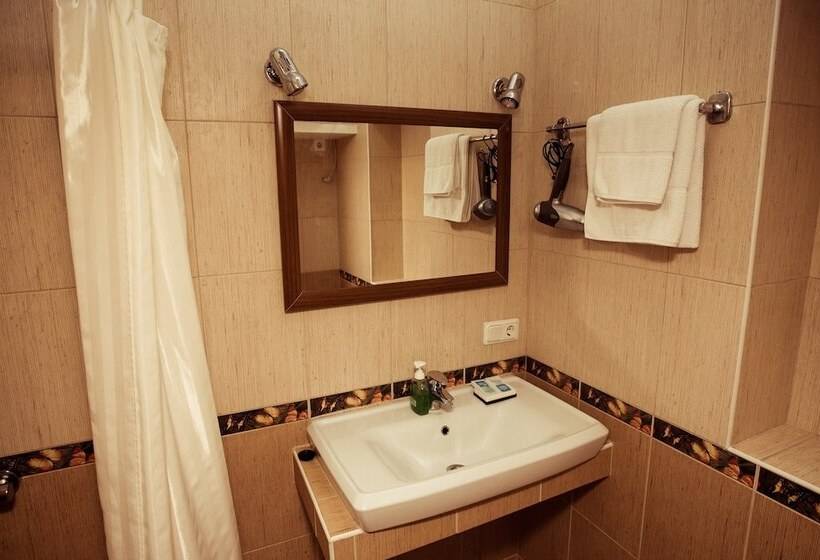 בית מלון כפרי Sampo