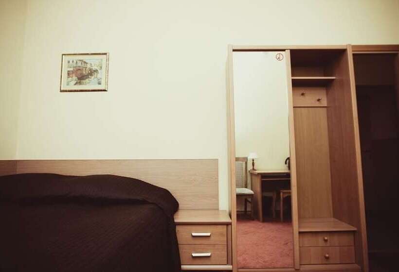 בית מלון כפרי Sampo