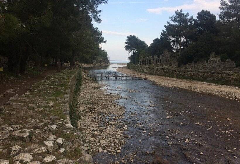 هتل Simurg Evleri Olympos
