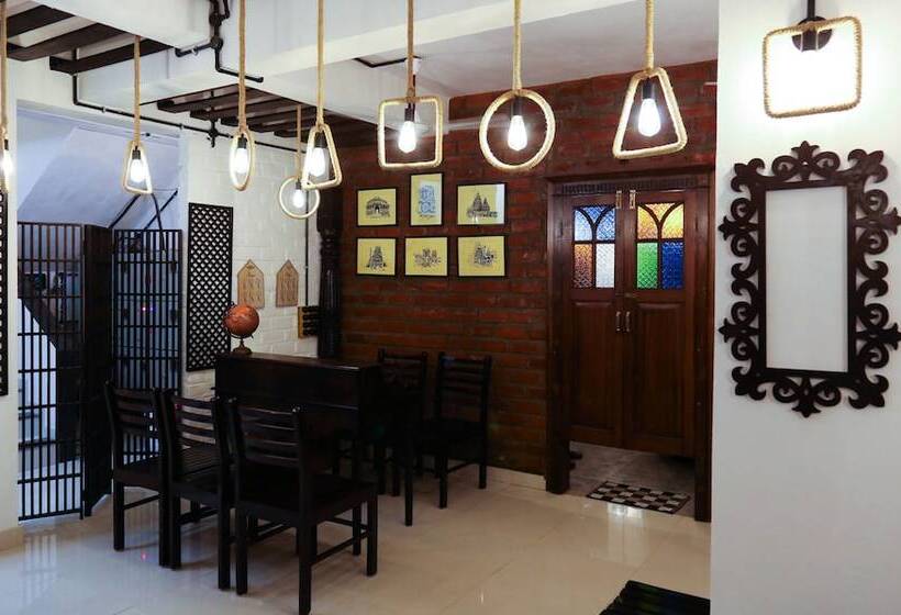 هتل Treebo Chalets, Nagpur Airport