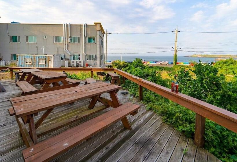 Jeju New Haean Punggyeong Pension