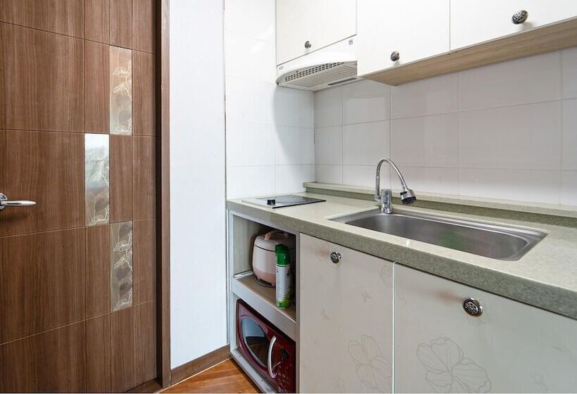 Jeju New Haean Punggyeong Pension