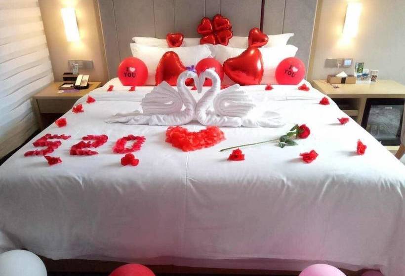 Отель Lavande Shantou Zhuchi Road Railway Station Branch