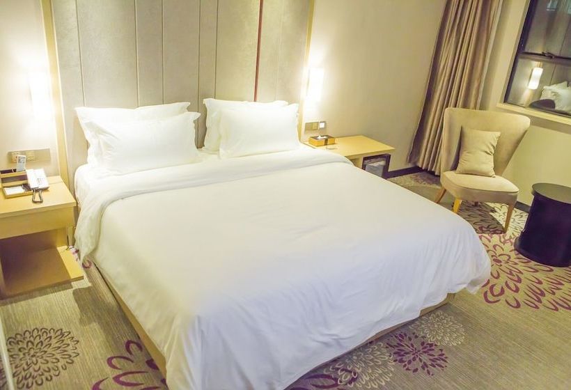 Отель Lavande Shantou Zhuchi Road Railway Station Branch