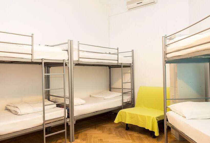 Mainhostels