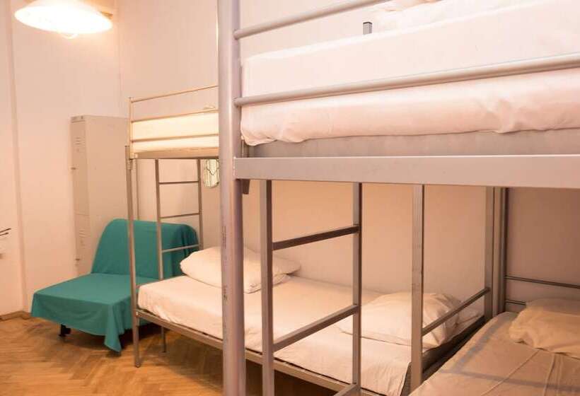 Mainhostels