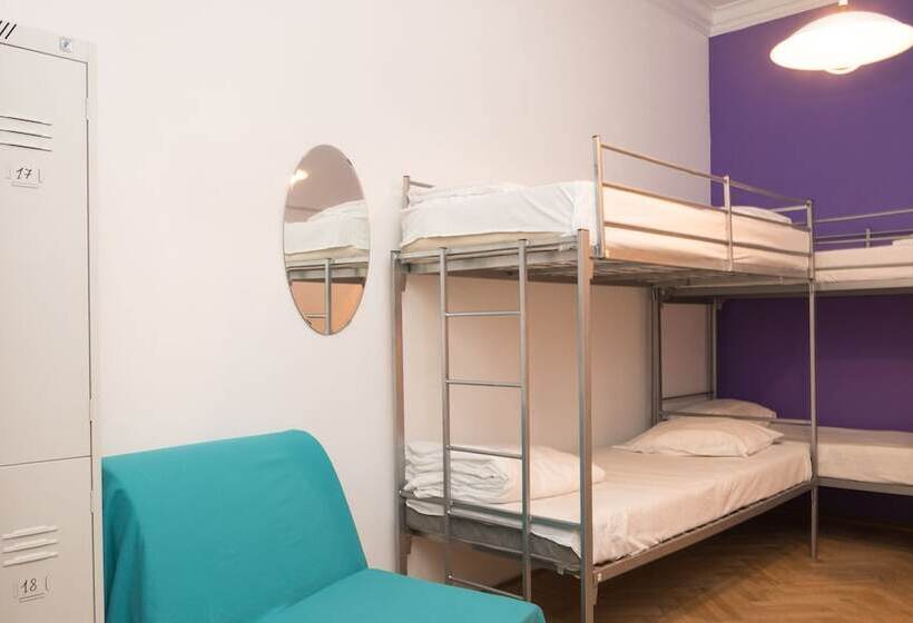 Mainhostels