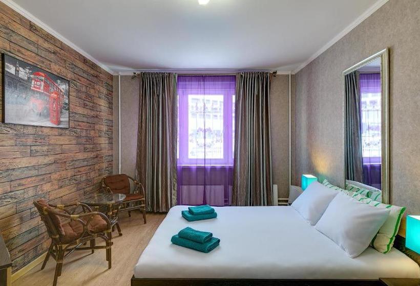 ホテル Mini Tri Iyeroglifa