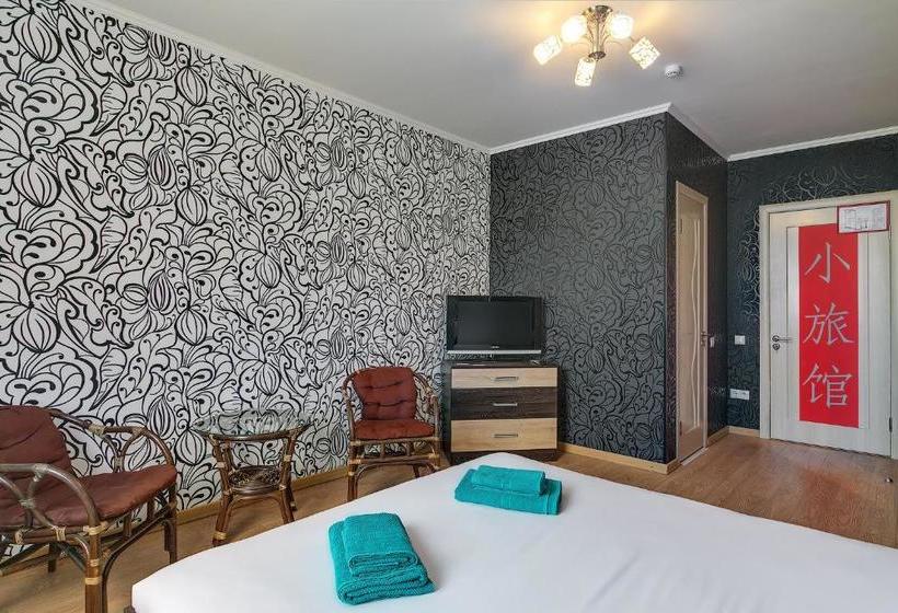 ホテル Mini Tri Iyeroglifa