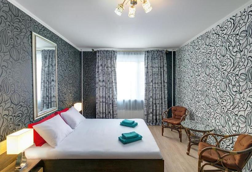 ホテル Mini Tri Iyeroglifa