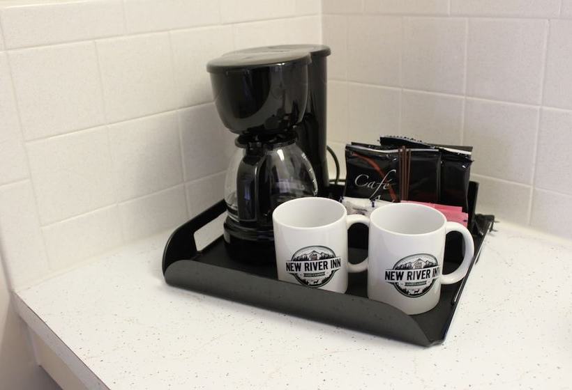 モーテル New River Inn And Cabins