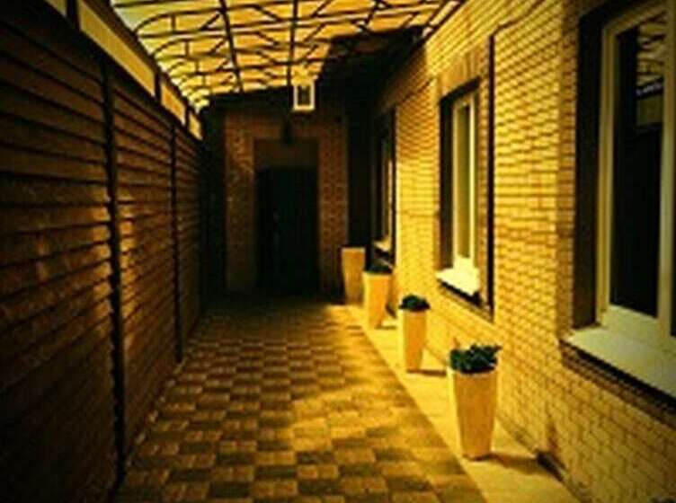 پانسیون Ark Guest House