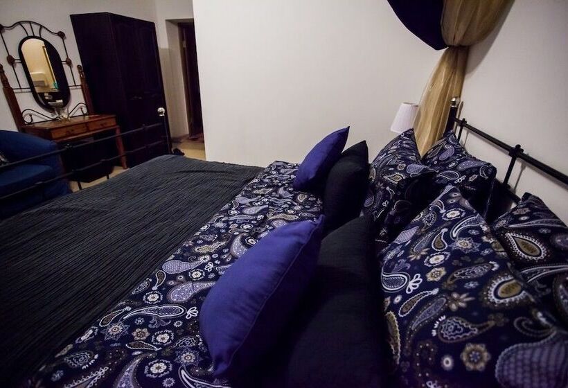 پانسیون Ark Guest House