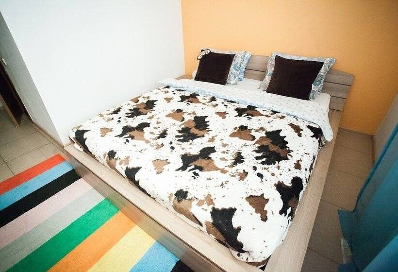 پانسیون Ark Guest House